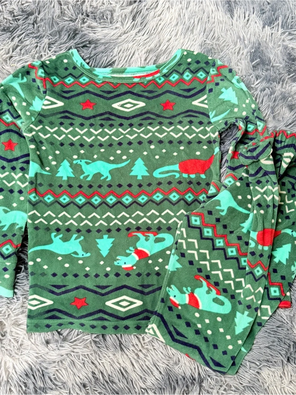Boys 4T Green Dino Print Pajama Set Velour Cozy Holiday Dinosaur theme matching